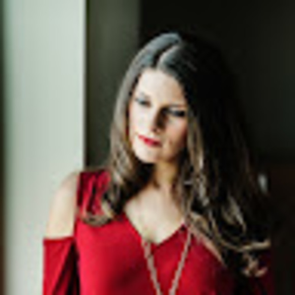 Meet your Posher, Allison - Picture 1 of 1